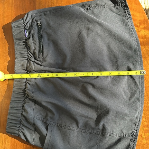 Patagonia Hiking Skirt w/ biker shorts - Picture 4 of 4